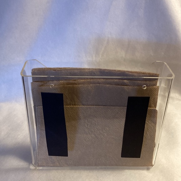 NWOT - Clear Acrylic Magnetic Napkin or Letter Holder - Picture 9 of 11